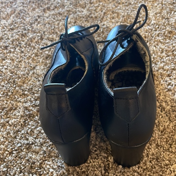 Black lace up platform shoes - Picture 4 of 4